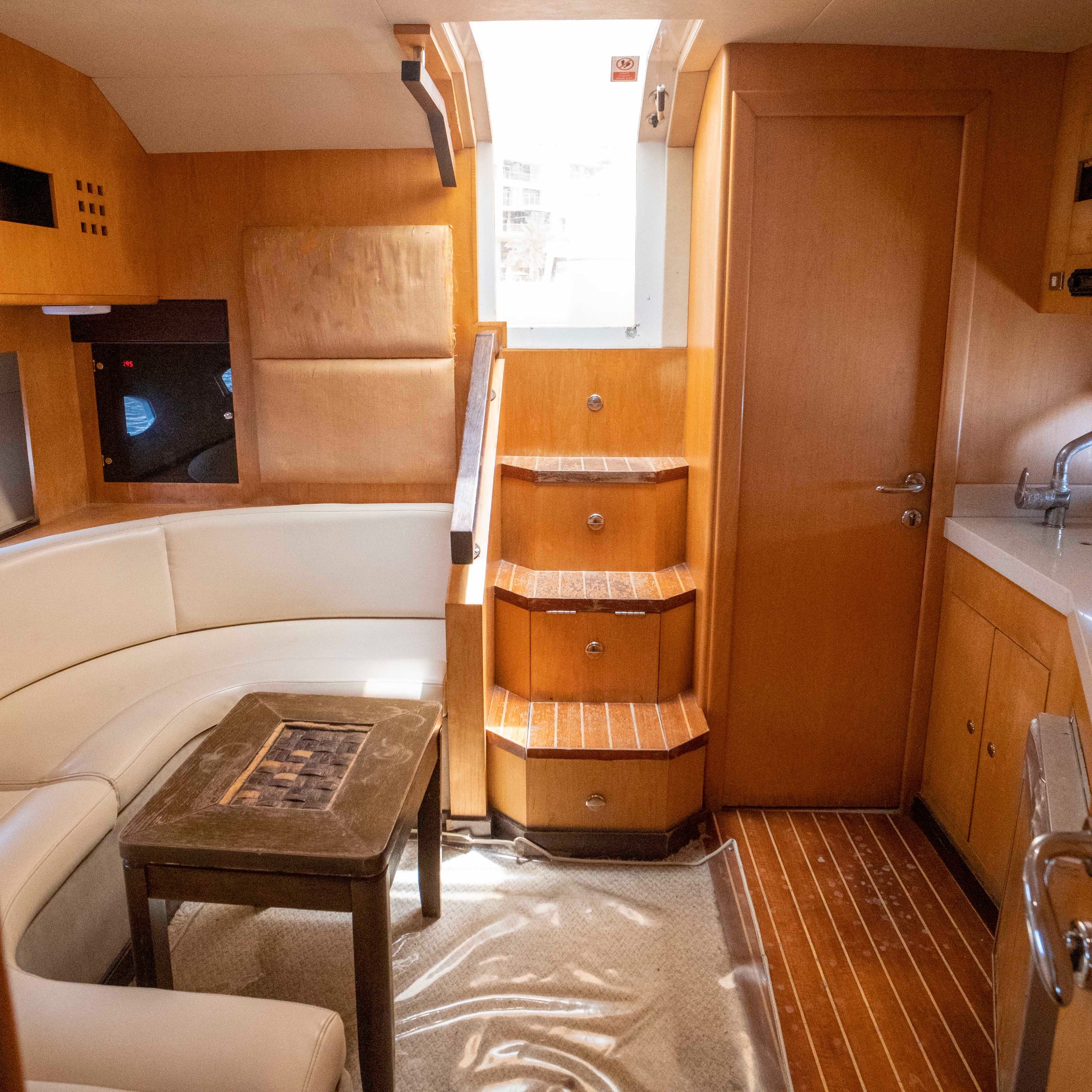 Oryx 40 FT Mini Yacht